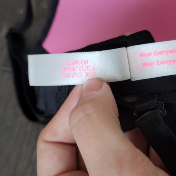 VS Pink Push-Up Bra 32A (BLACK ONLY) - Picture 12 of 12